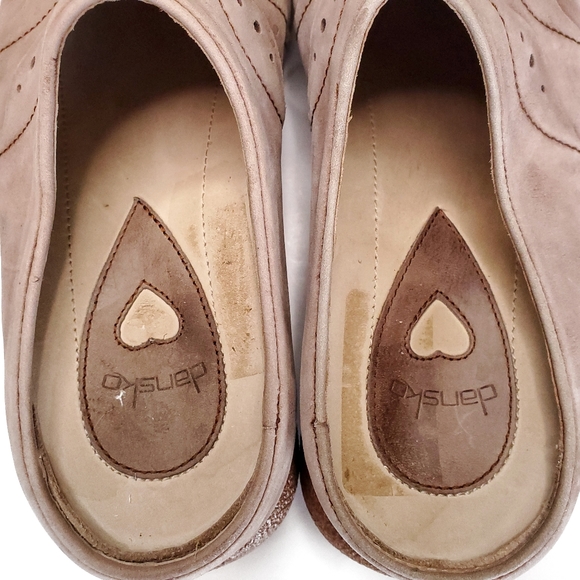 Dansko Wavy Tan Muave Leather Slip On Mules - Picture 5 of 8
